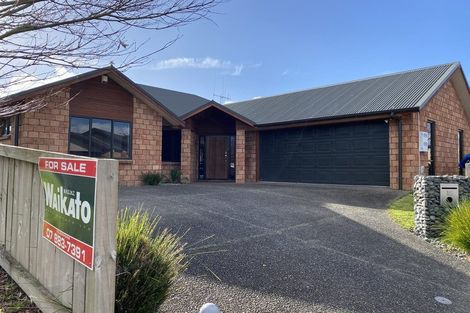 Photo of property in 15 Mickelson Avenue, Rototuna, Hamilton, 3210