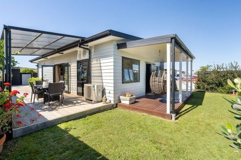 Photo of property in 23 Spinifex Street, Papamoa Beach, Papamoa, 3118