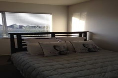 Photo of property in 22 Kittiwake Drive, Schnapper Rock, Auckland, 0632