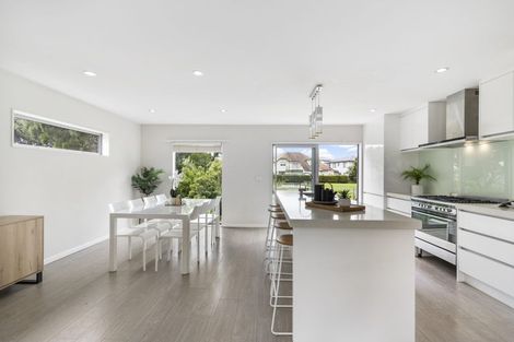 Photo of property in 17 Richard Avenue, Bucklands Beach, Auckland, 2014