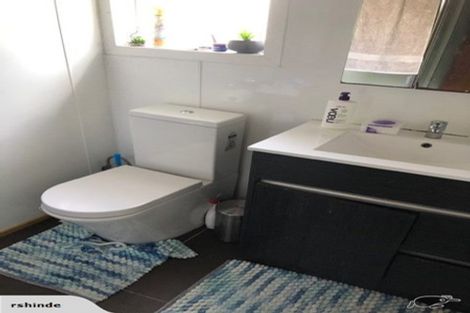 Photo of property in 1/4 Kaurilands Road, Titirangi, Auckland, 0604