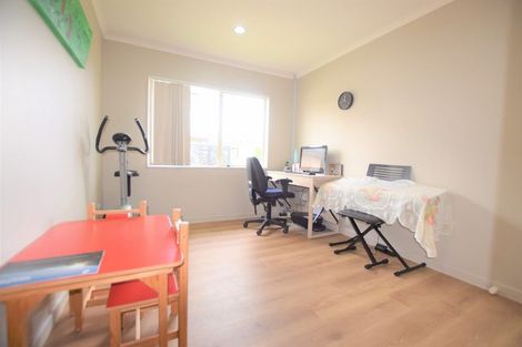 Photo of property in 23 Leafield Crescent, Henderson, Auckland, 0612