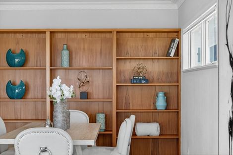 Photo of property in 2/33 Gulf View Road, Murrays Bay, Auckland, 0630