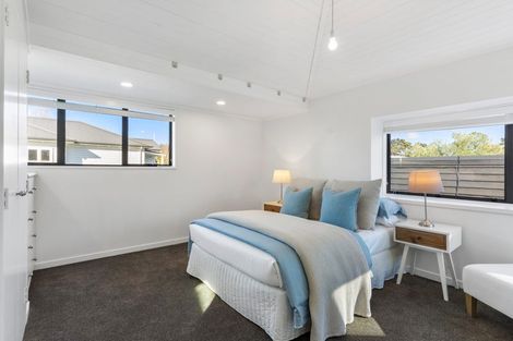 Photo of property in 6 Birchwood Grove, Greenhithe, Auckland, 0632