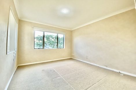 Photo of property in 6 Lissleton Drive, East Tamaki, Auckland, 2013