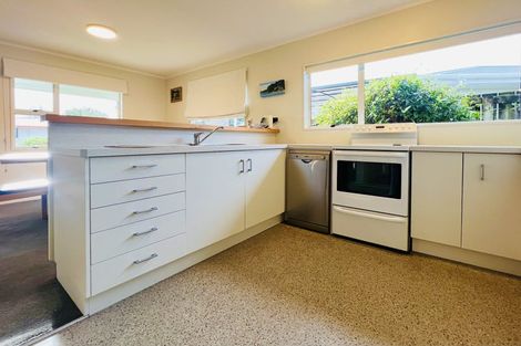 Photo of property in 4 Allman Drive, Coromandel, 3506