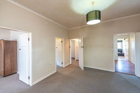 Photo of property in 10 Cavell Place, Gonville, Whanganui, 4501