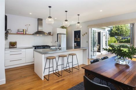 Photo of property in 7 Alpha Avenue, Strowan, Christchurch, 8052