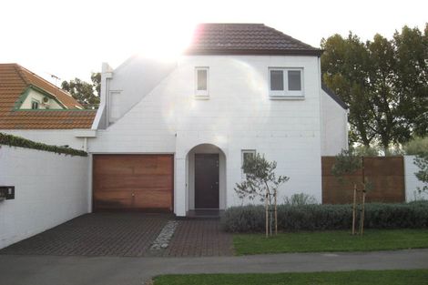 Photo of property in 1 Farnham Place, Ilam, Christchurch, 8041