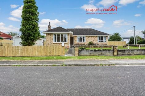 Photo of property in 16 Serjeant Street, Henderson, Auckland, 0612