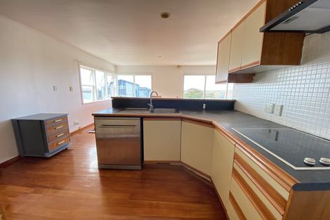 Photo of property in 54 Potter Avenue, Northcote, Auckland, 0627