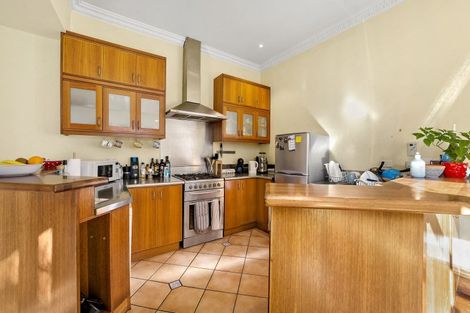 Photo of property in 15 Caroline Street, Mount Victoria, Wellington, 6011