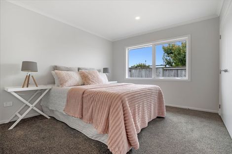 Photo of property in 32 Costello Drive, Ngatea, 3503