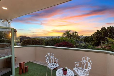 Photo of property in 26 Silkwood Grove, Totara Heights, Auckland, 2105