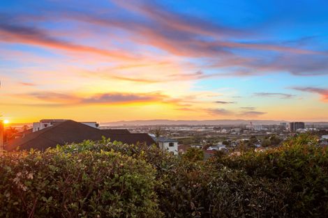 Photo of property in 26 Silkwood Grove, Totara Heights, Auckland, 2105