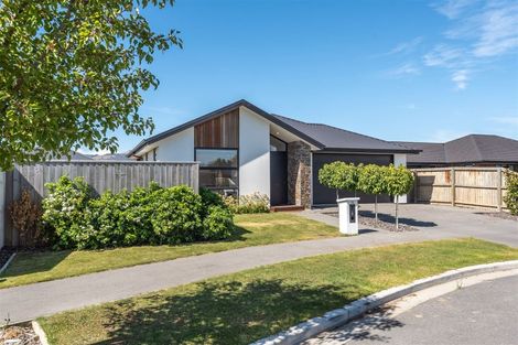 Photo of property in 15 Helen Place, Halswell, Christchurch, 8025