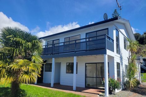 Photo of property in 14 Harbour View Road, Omokoroa, 3114