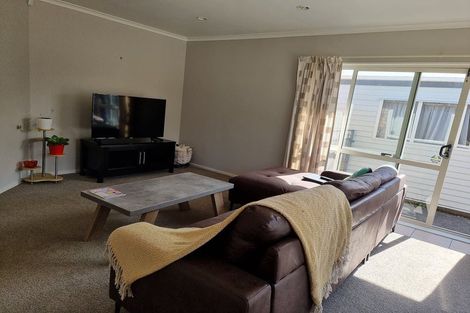 Photo of property in 10 Aurea Avenue, Pakuranga, Auckland, 2010