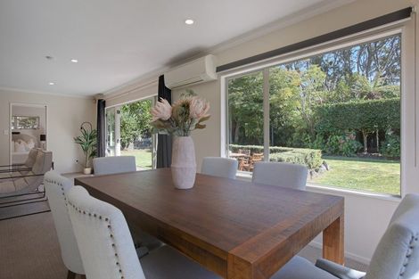 Photo of property in 5 Kawaroa Close, New Plymouth, 4310