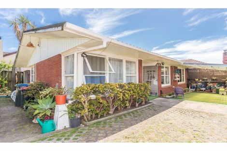 Photo of property in 1/1257 Dominion Extension, Mount Roskill, Auckland, 1041