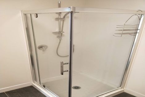 Photo of property in 54 Birkdale Road, Birkdale, Auckland, 0626