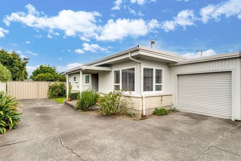 Photo of property in 2/39 Cassino Crescent, Onekawa, Napier, 4110