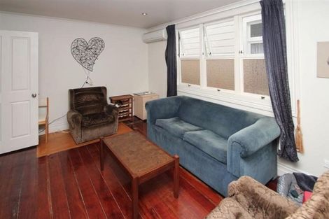 Photo of property in 14 Faraday Street, Hospital Hill, Napier, 4110