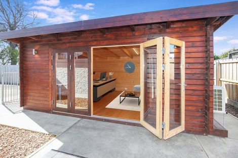 Photo of property in 2/6 Timbertop Lane, Saint Martins, Christchurch, 8022