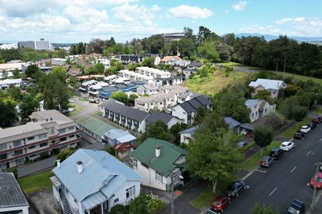 Photo of property in 35 Thackeray Street, Hamilton Lake, Hamilton, 3204