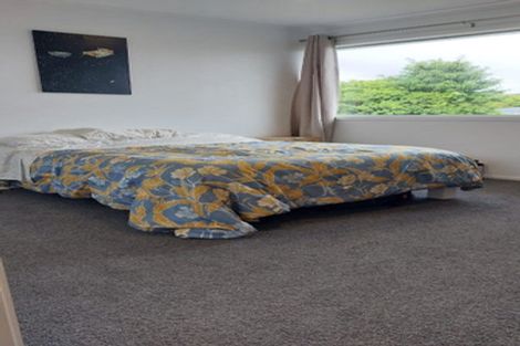 Photo of property in 6 Pankhurst Place, Sunnyvale, Auckland, 0612