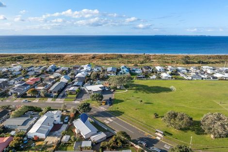 Photo of property in 304 Dickson Road, Papamoa Beach, Papamoa, 3118