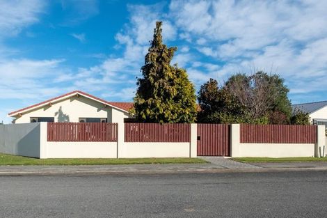 Photo of property in 25 Balmoral Street, Culverden, 7392