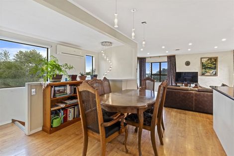 Photo of property in 27 Hale Crescent, Bayview, Auckland, 0629