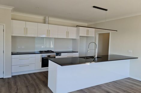 Photo of property in Queen Charlotte Drive, Aotea, Porirua, 5024