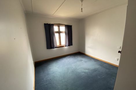 Photo of property in 94 Endeavour Street, Lyall Bay, Wellington, 6022