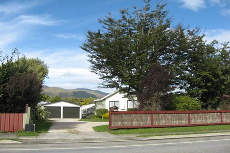 Photo of property in 64 Abel Tasman Drive, Takaka, 7110