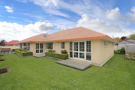 Photo of property in 5 Parnell Heights Drive, Kelvin Grove, Palmerston North, 4414