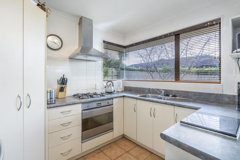 Photo of property in 69 Lothian Brae, Wattle Downs, Auckland, 2103