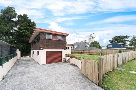 Photo of property in 52 Lawrence Crescent, Hillpark, Auckland, 2102