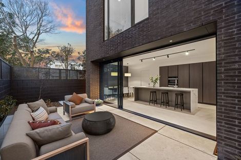 Photo of property in 12 Rhodes Street, Merivale, Christchurch, 8014