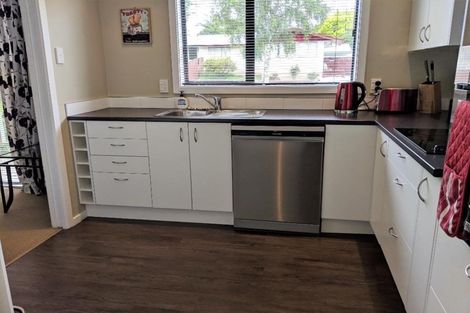 Photo of property in 1/6 Gemstone Drive, Birchville, Upper Hutt, 5018