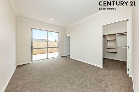 Photo of property in 1 Huahua Crescent, Papakura, 2110