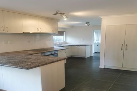 Photo of property in 40 Amherst Place, Albany, Auckland, 0632