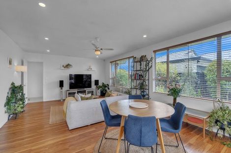 Photo of property in 16 Thistledown Place, Woolston, Christchurch, 8062