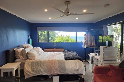 Photo of property in 8 Bury Grove, Strathmore Park, Wellington, 6022