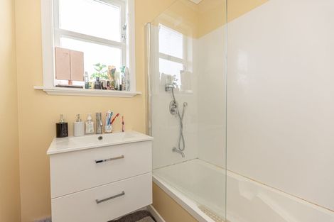 Photo of property in 21 Rira Street, Marton, 4710