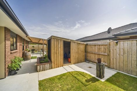 Photo of property in 27 Balrickard Way, Milson, Palmerston North, 4414
