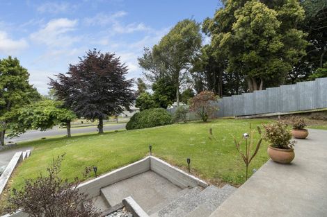 Photo of property in 24 Mills Street, Eltham, 4322