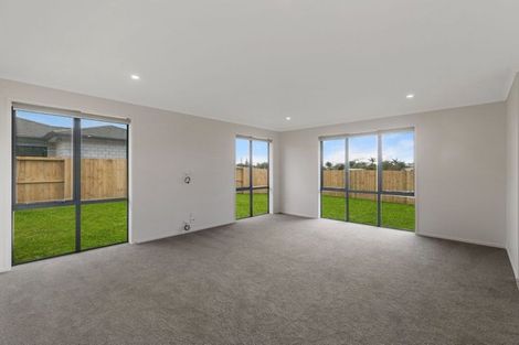 Photo of property in 45 Kaurinui Crescent, One Tree Point, 0118