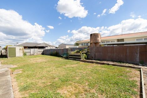 Photo of property in 33 Hayward Road, Ngatea, 3503